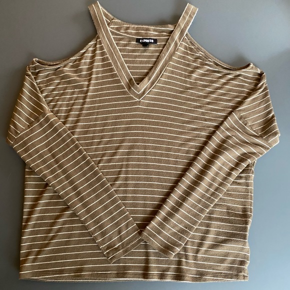 Striped V-Neck Long Sleeve - Picture 1 of 1
